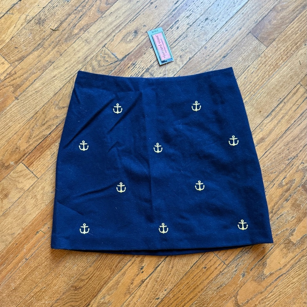 NWT Vinyard Vines Women’s Navy Mini Skirt with Yellow Embroidered Anchors sz: 0